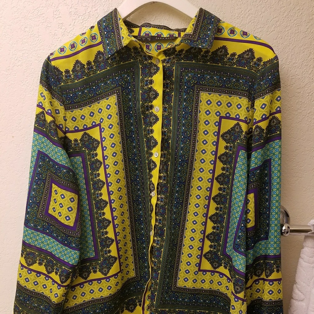 Zara Basic blouse. Size L